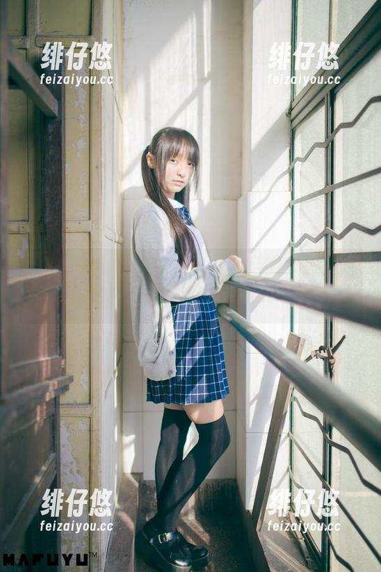 私拍中的神乐坂真冬与花前月醉，如何把盛开的花给拍成‘醉’？