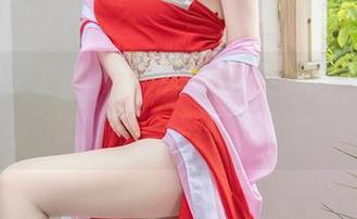 秀人网 – Egg_尤妮丝校服合集：那种恍惚的美，还记得吗？