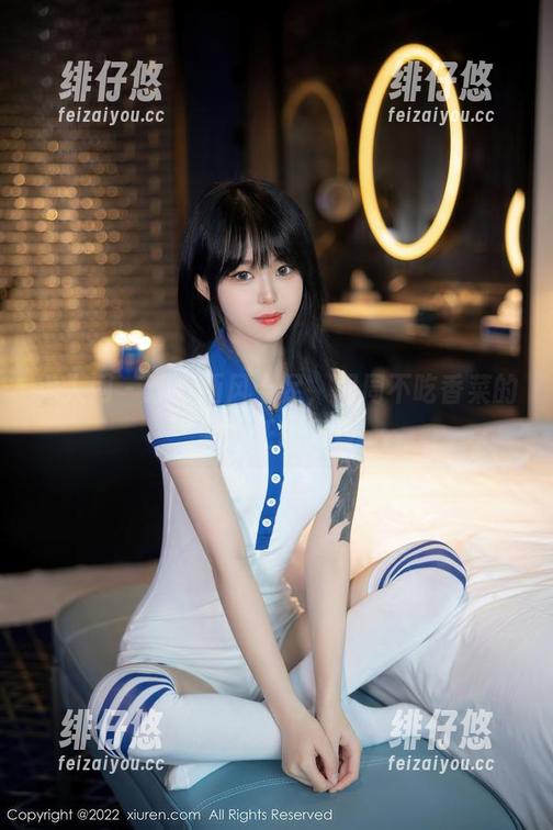 秀人网-周周不吃香菜 秀人网 - 油亮画风十足,周周不吃香菜的照片任意翻看