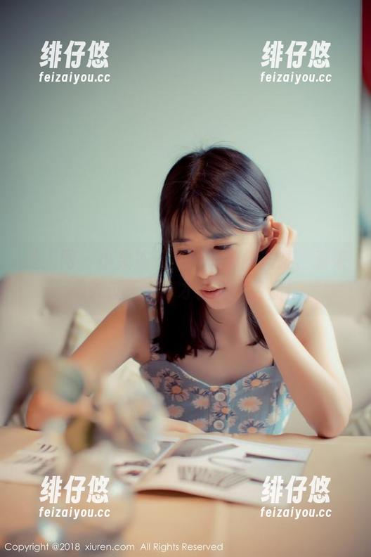 秀人网 - 小果冻儿原图里那些美腿，看来是去过天上，才会这么轻盈！
