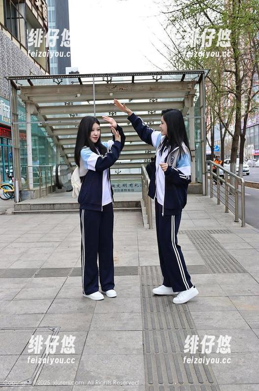 秀人网 - “拍黄瓜girl”毛衣：又是一场最新的奇妙之旅