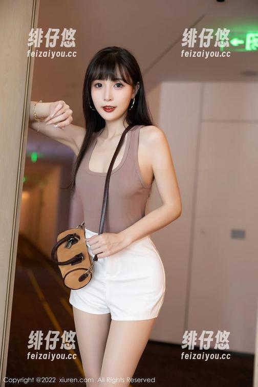 秀人网-沈蜜桃off 秀人网 - 沈蜜桃off泳衣网盘大坑,居然有人投票选最美泳衣!