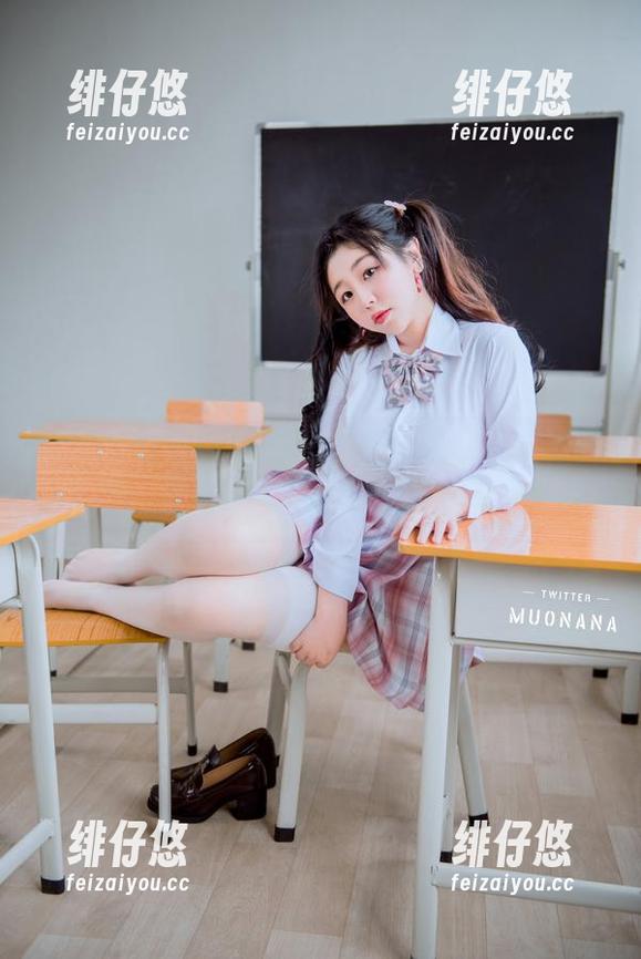 翻看穆零Mu0的御姐照片，制作组认真吗，绝对是在逗我呢！