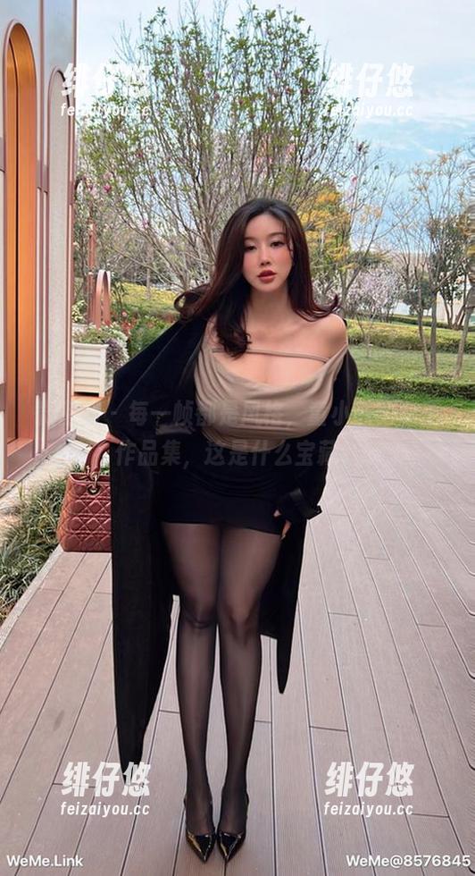 微密圈 - 每一帧都是风格，童小芯的女王作品集，这是什么宝藏？