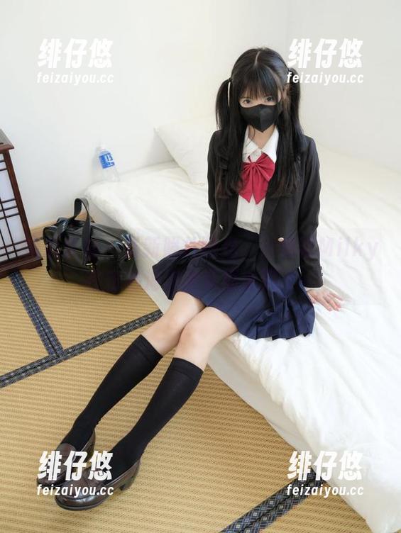 紧急企划 - 最新照片曝光，小奶糕Milky在粉色海洋里幸福得飘了～