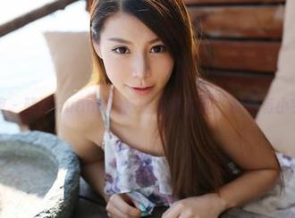 美媛馆 – 晓茜sunny的高清眼镜套图，眼里有小宇宙？