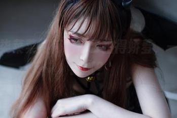 看翎柒菜菜如何把白云拍得娇羞，一定有猫腻？