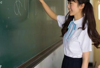 菠萝社 – 最新海中少女，让柳侑绮为海浪代言吧！