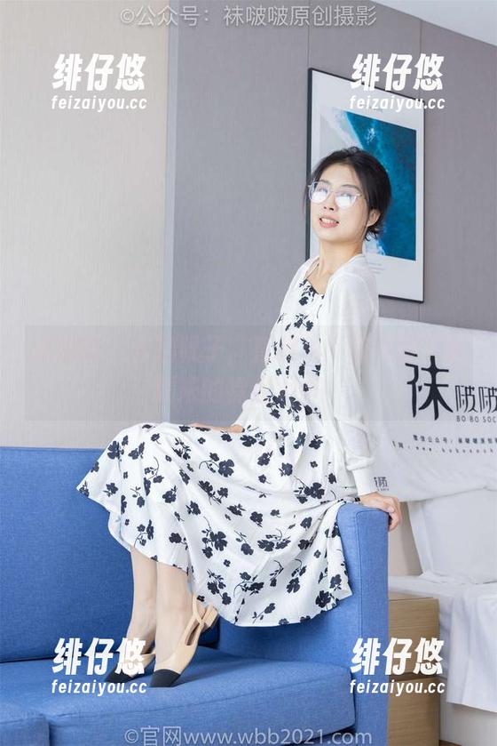 袜啵啵 - 告别靴子，直接秀！来网盘下载糯米的裸足大作！