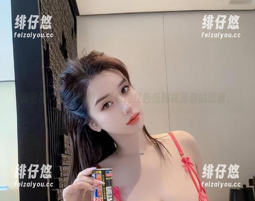 微密圈 - 美图来啦，阿色用红色低胸挑逗你的眼睛。